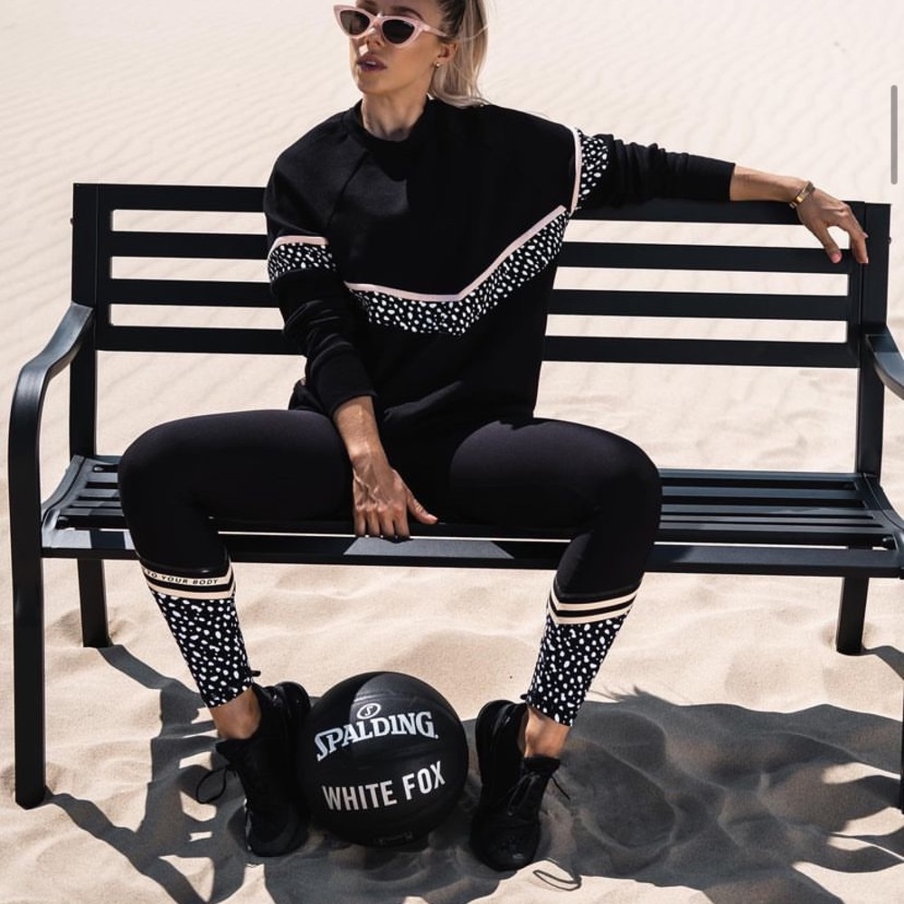 Sarah’s Day x White Fox Active Blackout Daydreamer Leggings